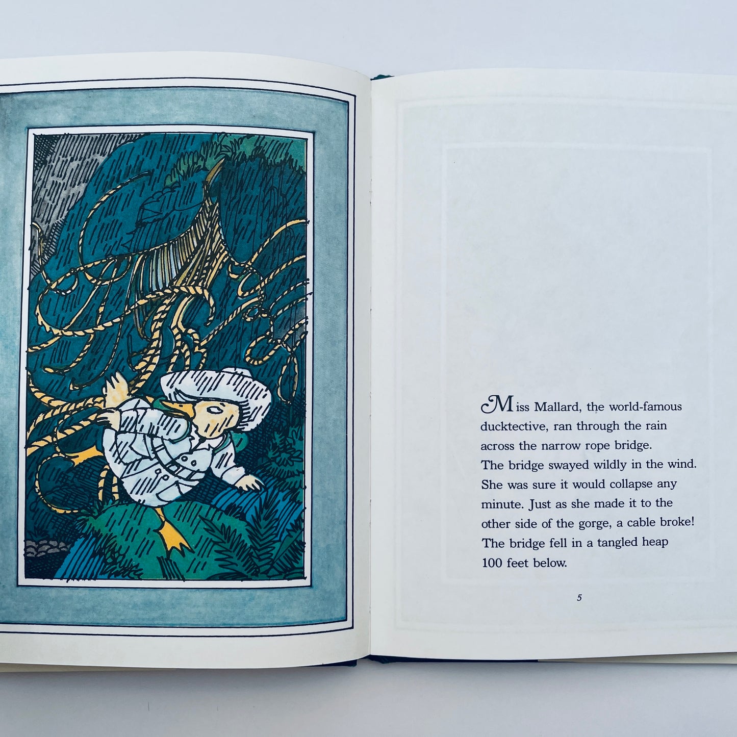 Dig to Disaster (A Miss Mallard Mystery)