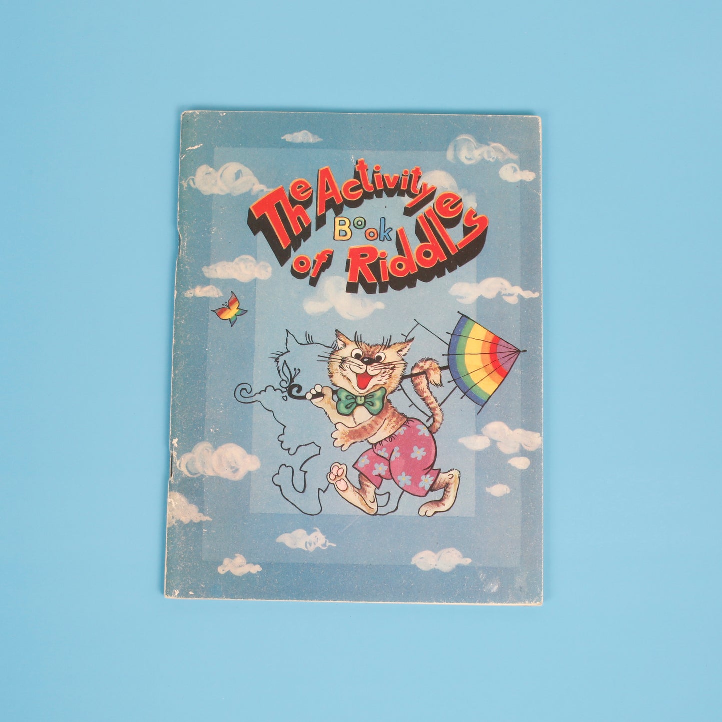 The Activity  Book of Riddles (Russian)