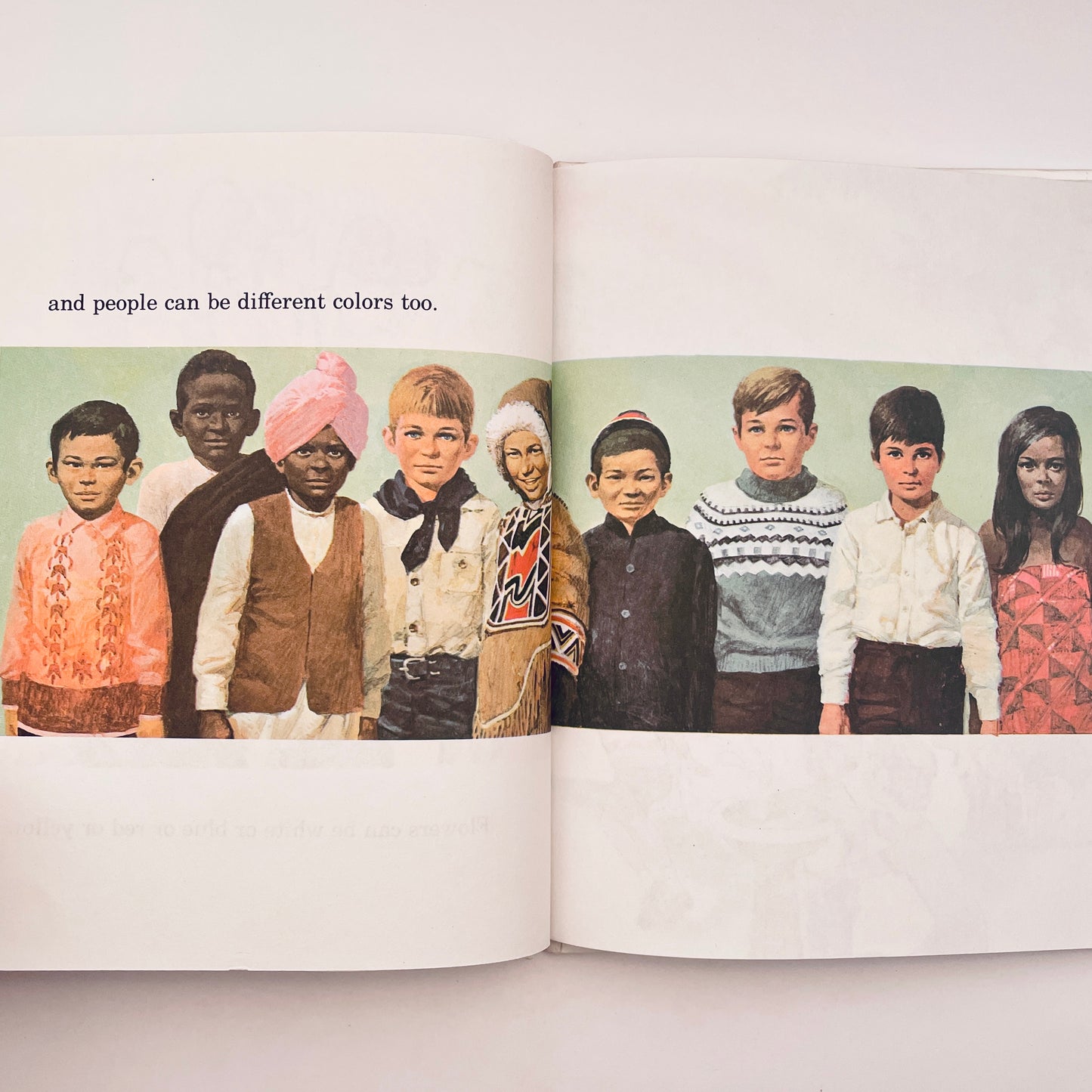 The Colors Book (Britannica Discovery Library) Volume 3