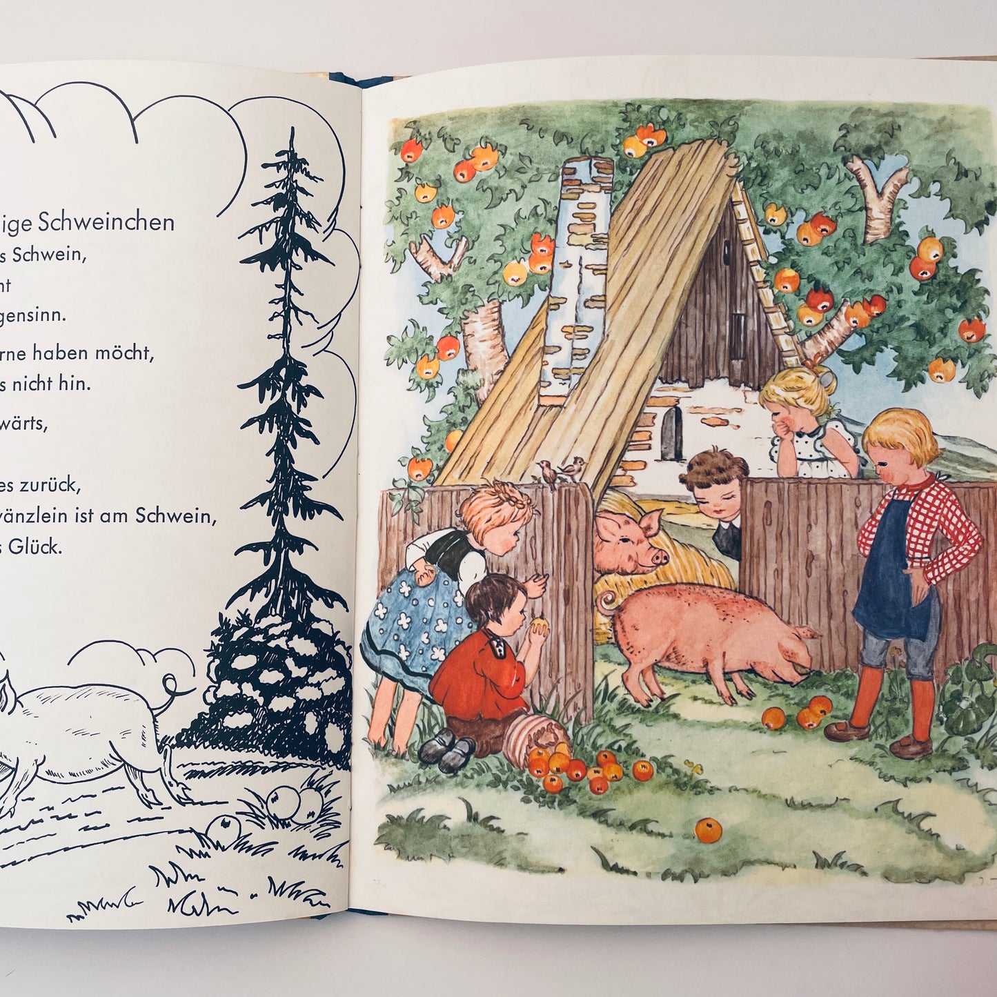 Hinterm Hause Nummer Drei (Behind House Number Three–German)