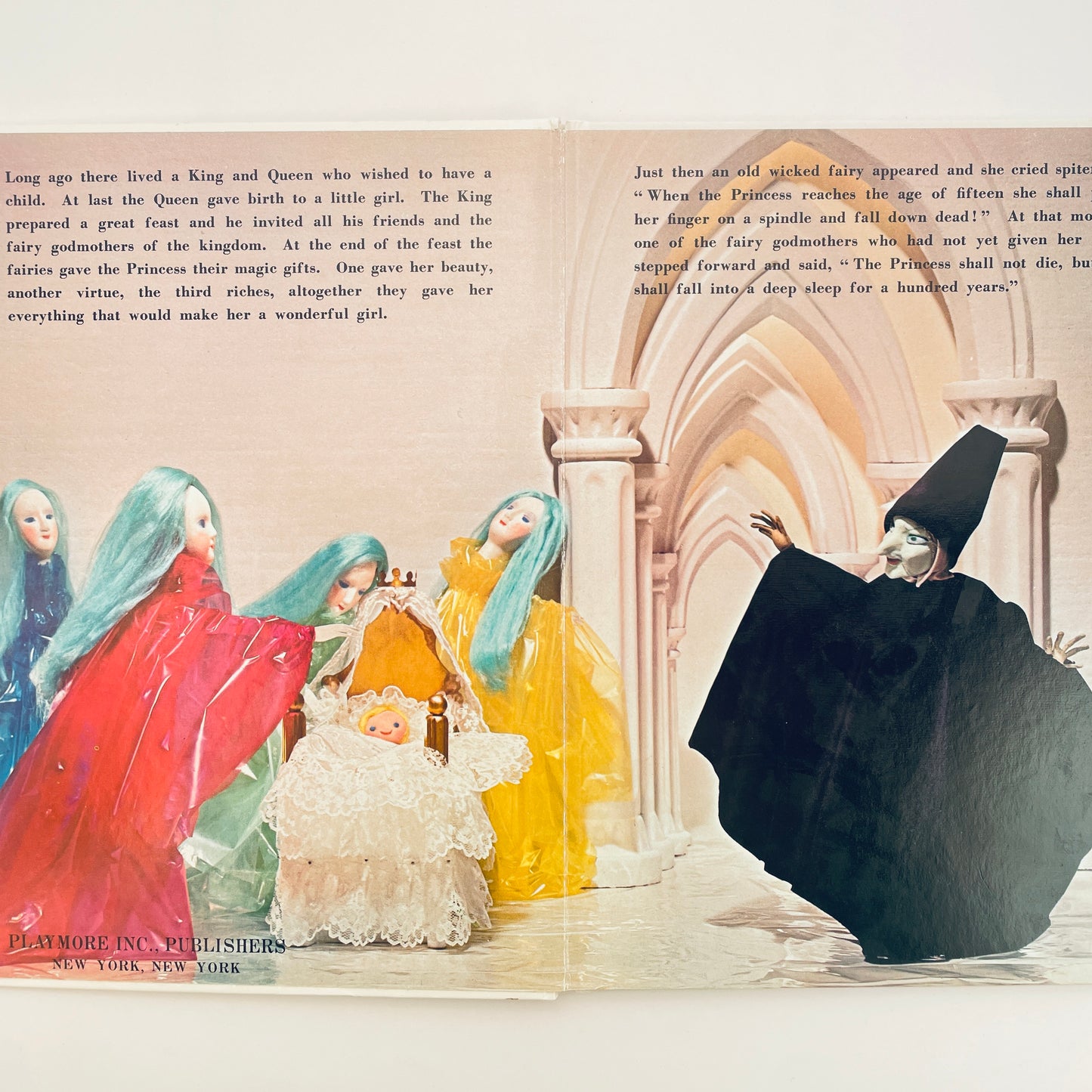 Sleeping Beauty (Giant 3-D Fairy Tale Books)
