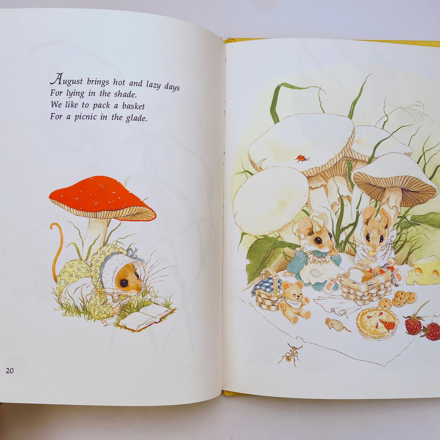 A Merry-Mouse Book of Months