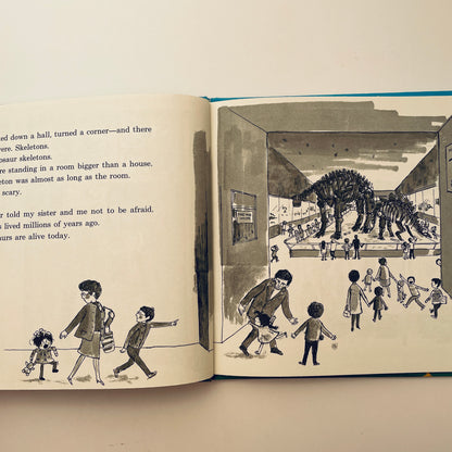 My Visit to the Dinosaurs (Let's-Read-And-Find-Out Science Book)