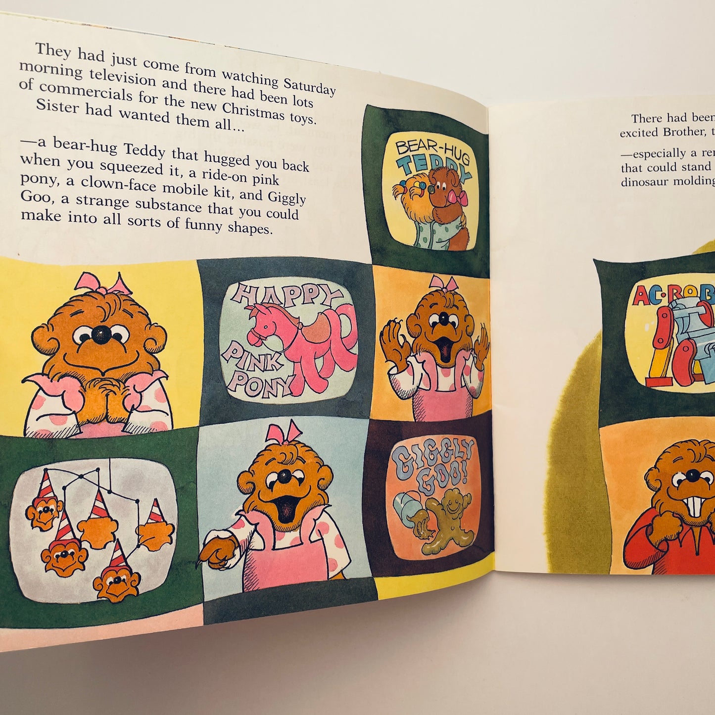 The Berenstain Bears Meet Santa Bear