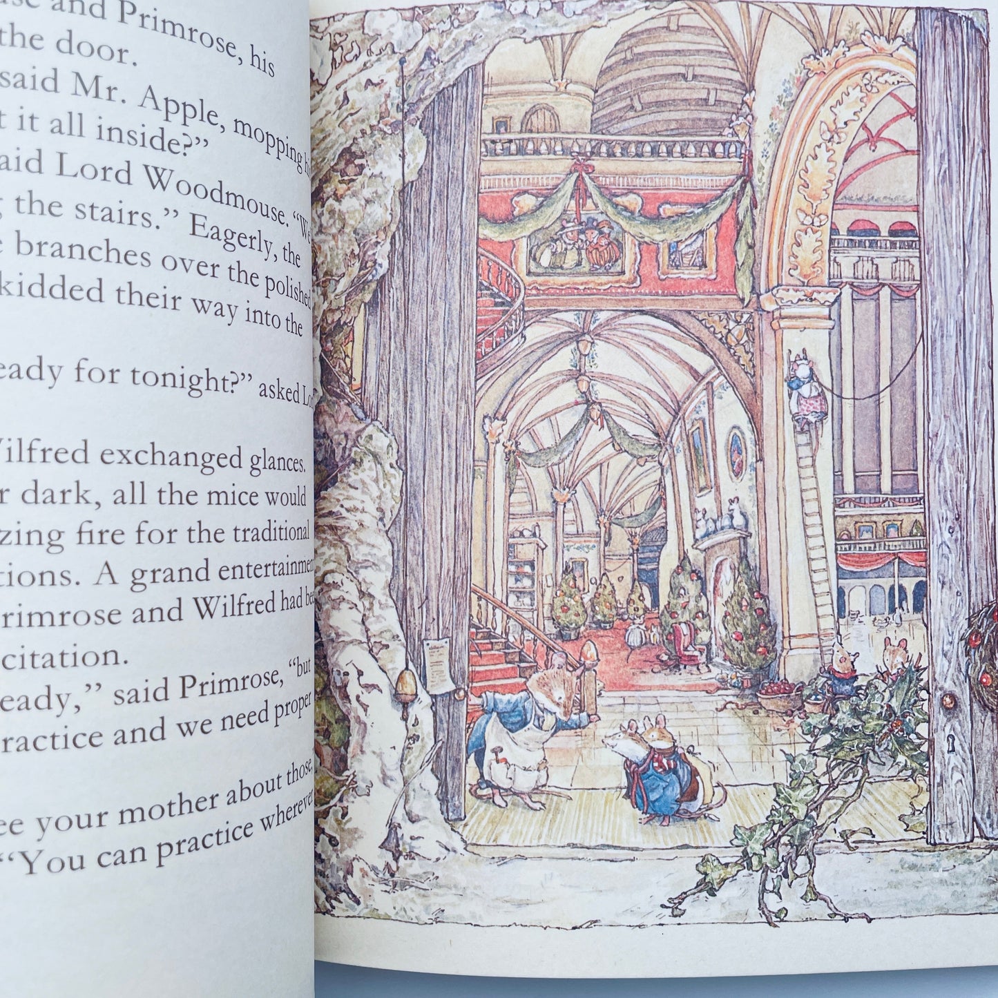 Brambly Hedge: The Secret Staircase
