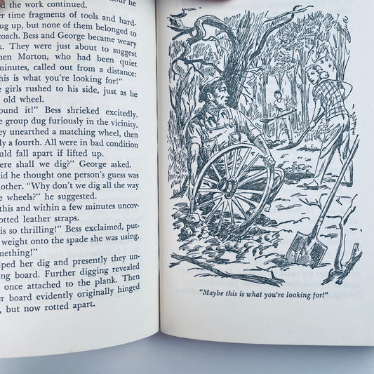 Nancy Drew: The Clue in the Old Stagecoach #37