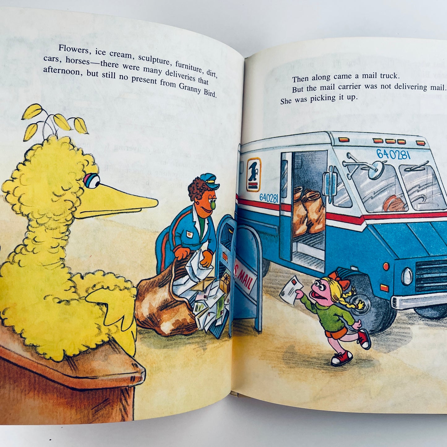 What Did You Bring? (Sesame Street Book Club)