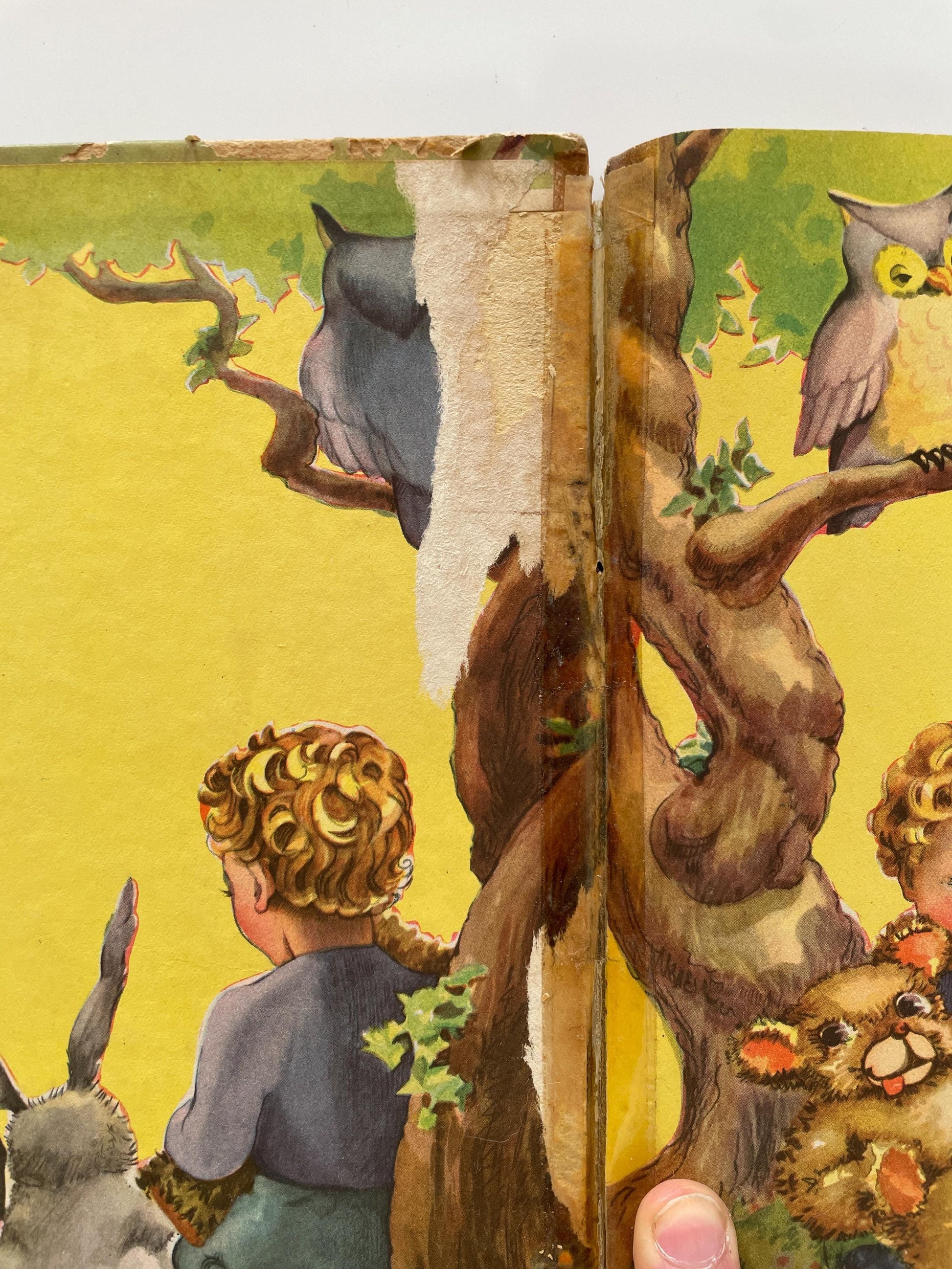 RARE 1946 Winnie the Pooh by A.A. Milne, illustrations by Helen Page