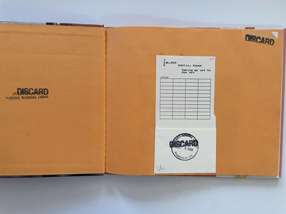 Taking My Cat to the Vet by Susan Kuklin