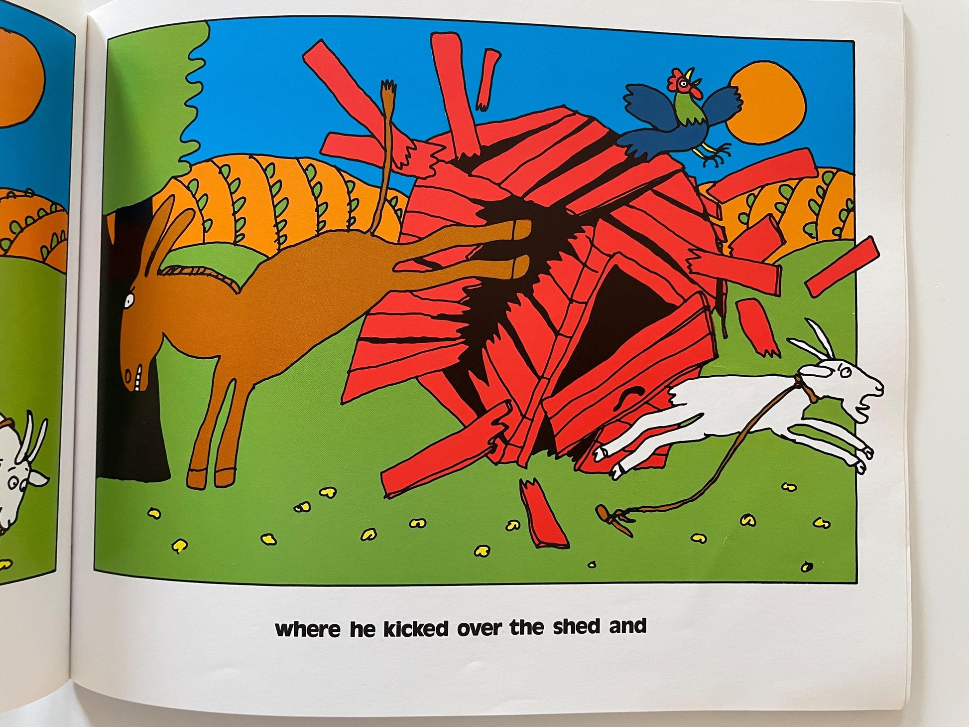 Buzz Buzz Buzz by Byron Barton