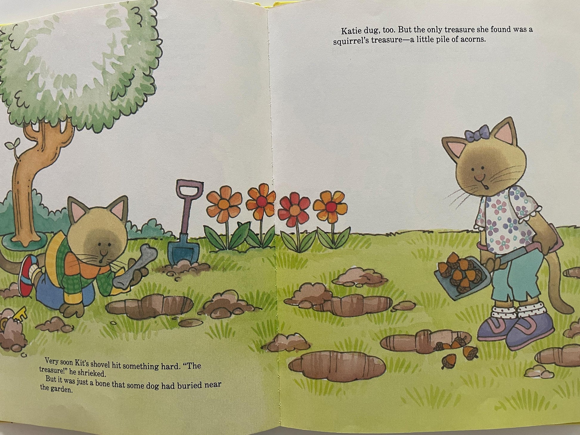 Kitten Kids and the Treasure Hunt by Tomie de Paola