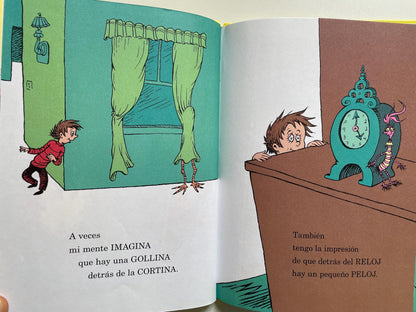 Hay un Molillo en mi Bolsillo! / There's a Wocket in my Pocket by Dr. Seuss