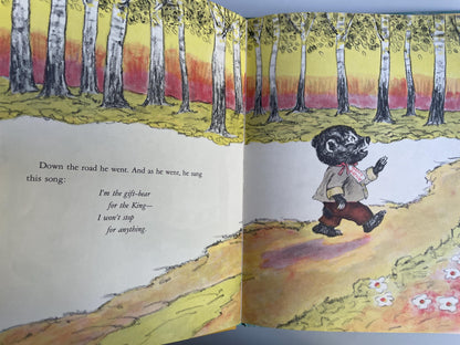 A Gift-Bear for the King by Carl Memling, illustrated by Lillian Hoban