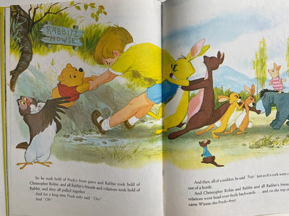 Winnie-the-Pooh: A Tight Squeeze (Walt Disney Big Golden Book)